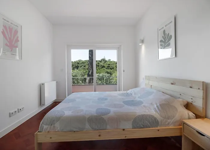 - Private Pool * Cascais